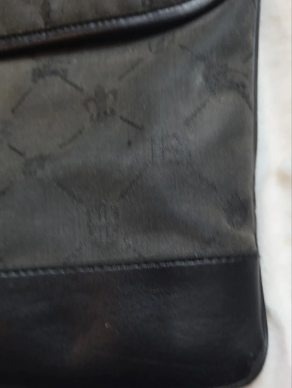 Burberry Black Men's Messenger Crossbody Bag